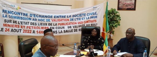 Rencontre d’échange Société civile,  Commission Adhoc de validation ITIE-Mali et la DNGM sur la publication des contrats et miniers, pétroliers et les avenants