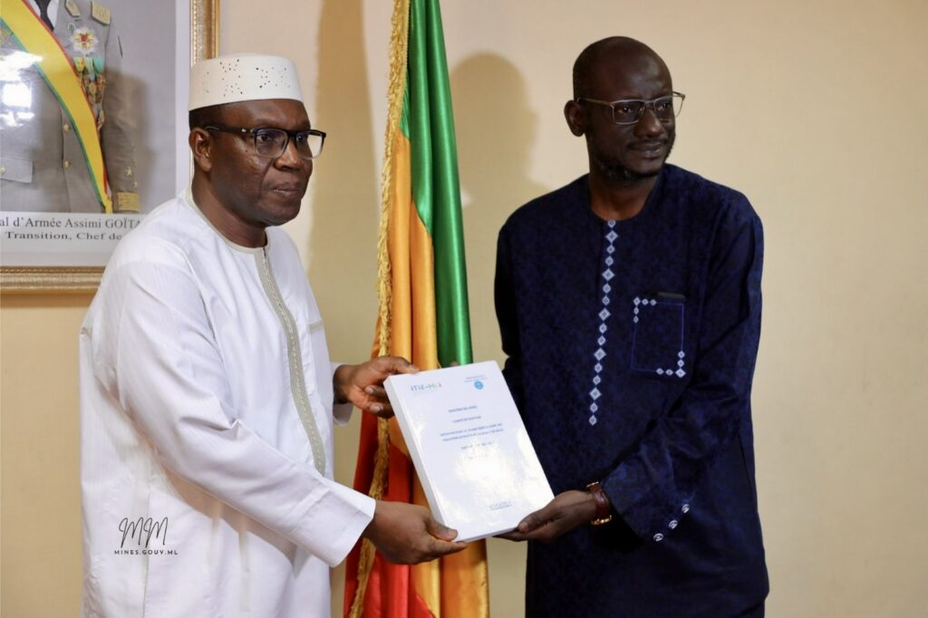 Remise officielle du Rapport ITIE 2024 au Ministre des Mines
